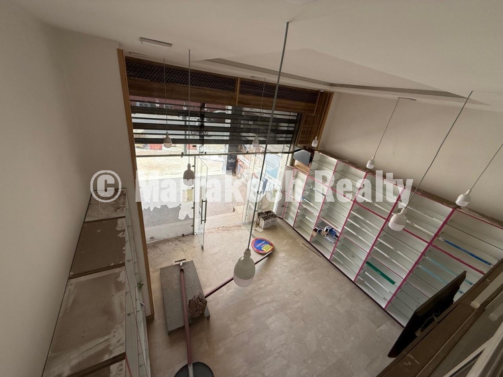 Local commercial de 142 m² à vendre à Guéliz – Emplacement premium à Marrakech