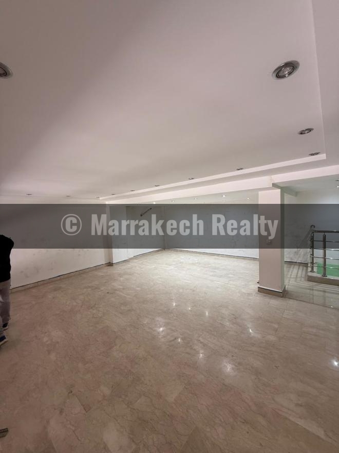 Local commercial de 142 m² à vendre à Guéliz – Emplacement premium à Marrakech