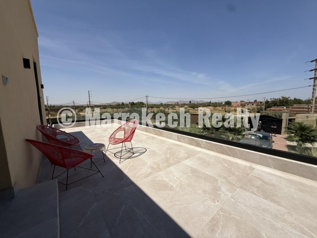 Villa contemporaine meublée avec VNA à vendre sur la Route de Fès