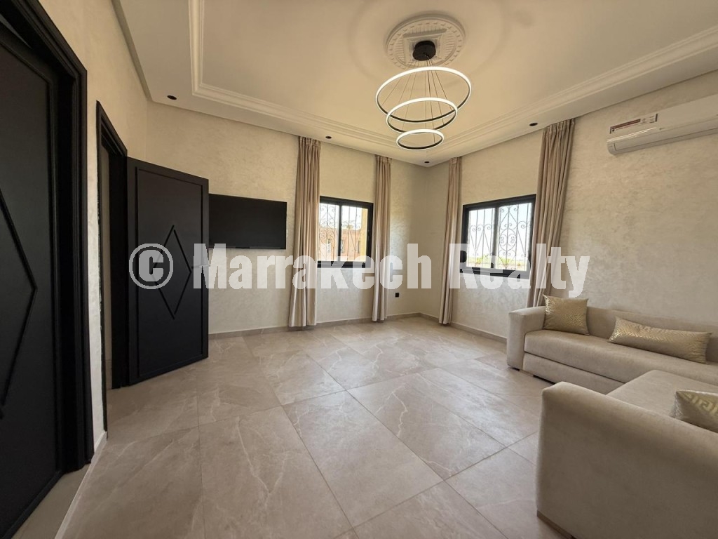Villa contemporaine meublée avec VNA à vendre sur la Route de Fès