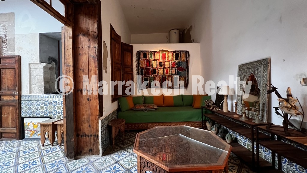 Riad d’exception à vendre au cœur de la Médina d’Essaouira avec galerie d’art et vue mer