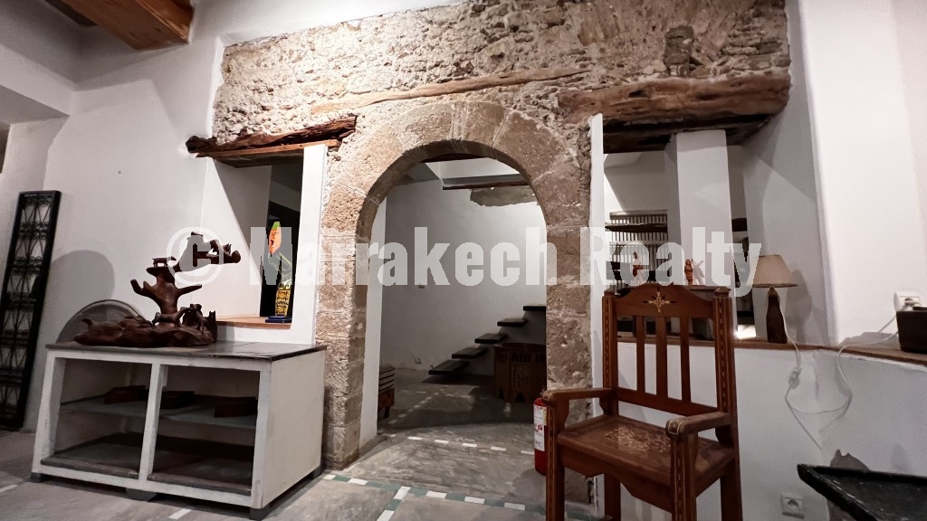 Riad d’exception à vendre au cœur de la Médina d’Essaouira avec galerie d’art et vue mer