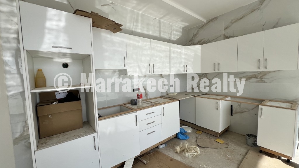 Villa contemporaine neuve à vendre à Essaouira – 3 chambres, piscine à débordement et vue forêt