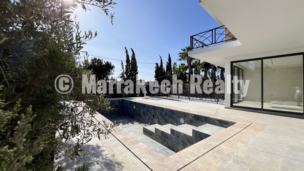 Villa contemporaine neuve à vendre à Essaouira – 3 chambres, piscine à débordement et vue forêt