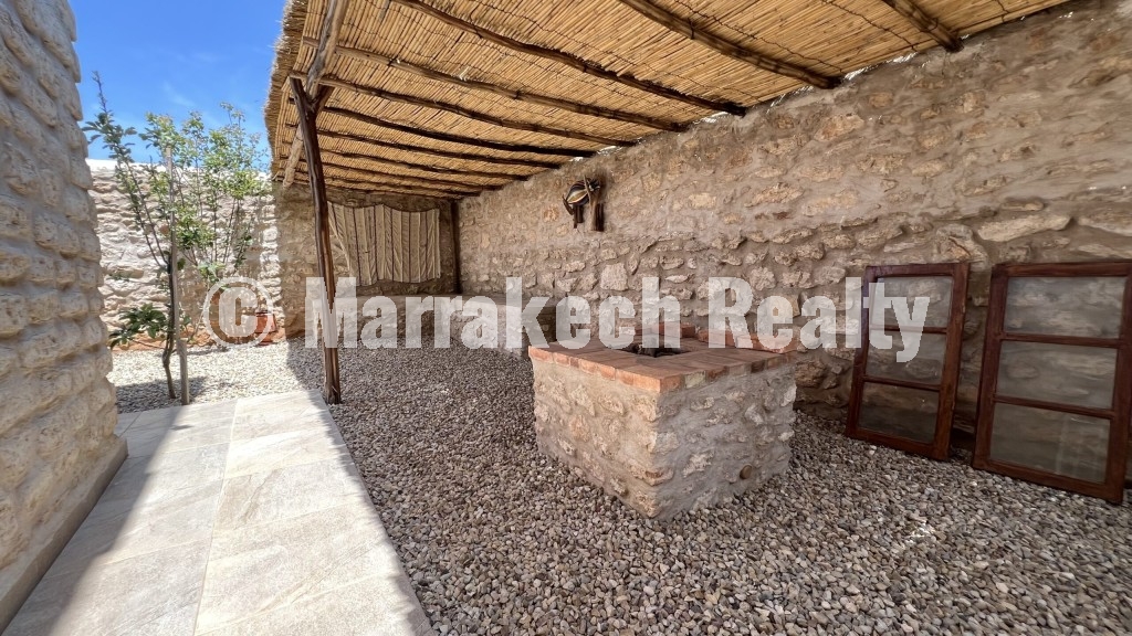 Magnifique villa en pierre entièrement rénovée avec piscine à Ghazoua – Essaouira