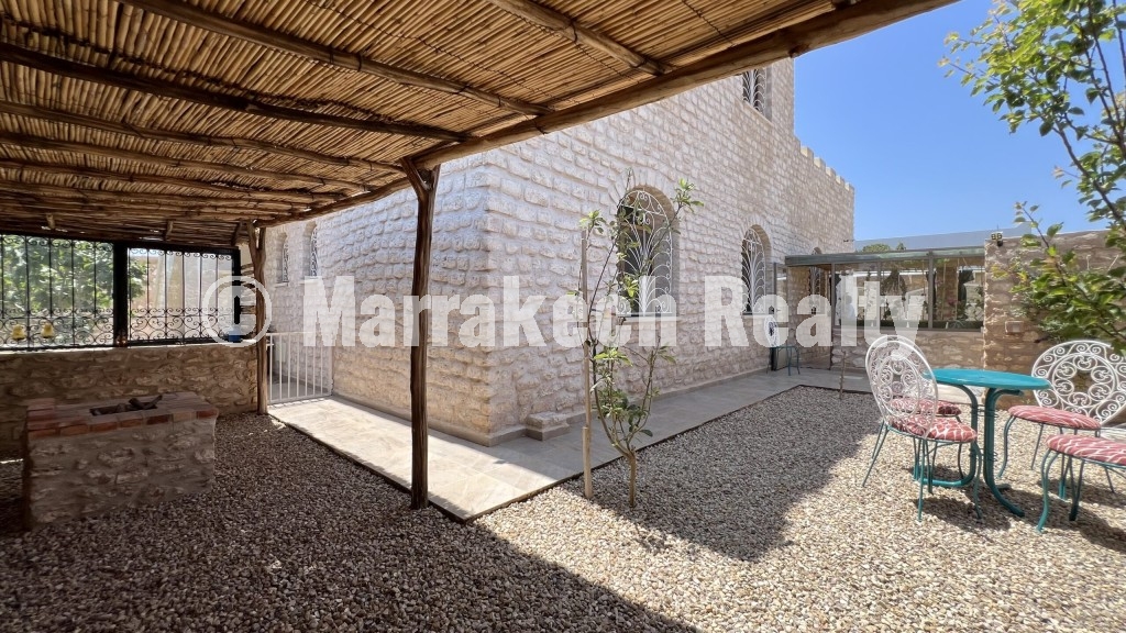 Magnifique villa en pierre entièrement rénovée avec piscine à Ghazoua – Essaouira