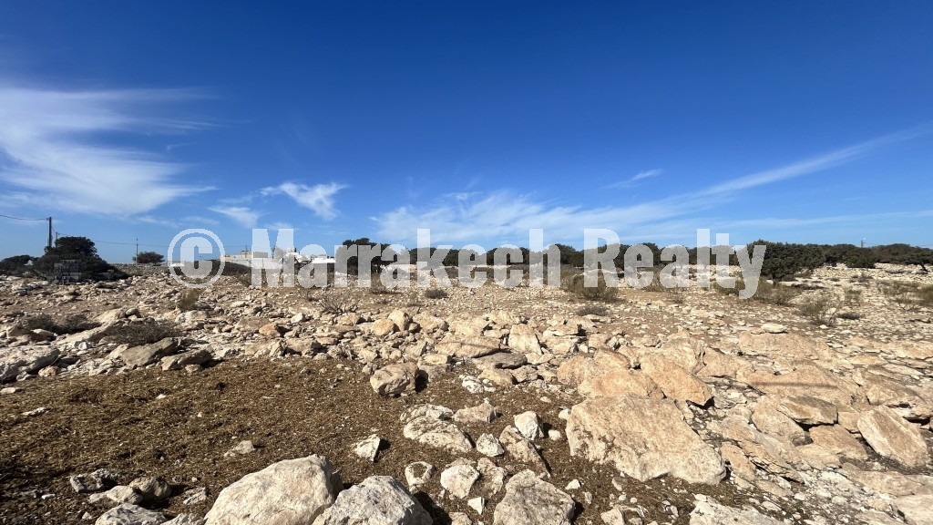 Terrain à vendre à Sidi Kaouki avec VNA définitive et permis de construire